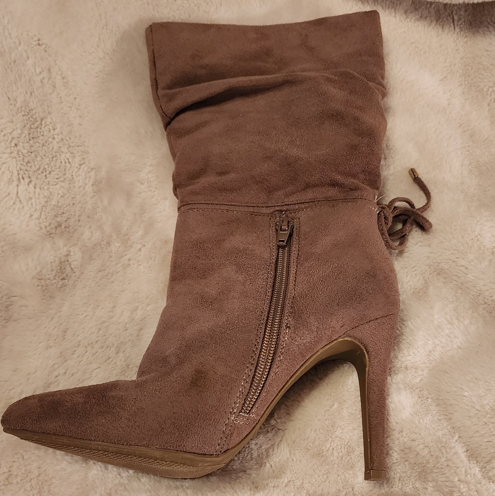 Size 6.5 Zigi Soho stiletto boots